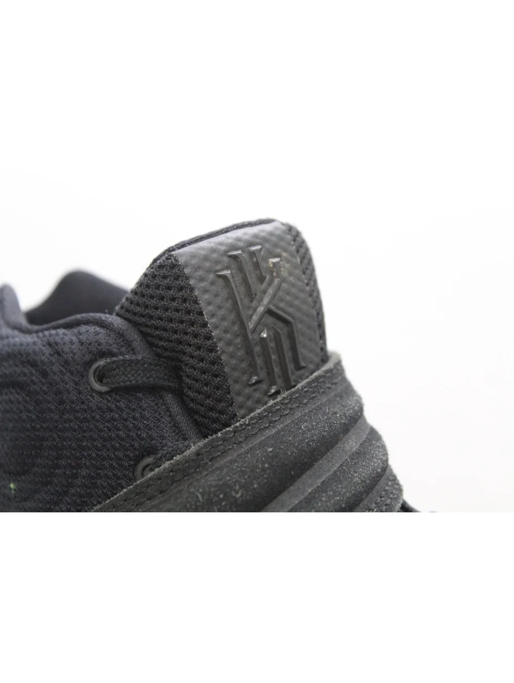 Nike Kyrie Irving 2 PS Black Preschool Kids Shoes 827280-008 Youth Size 12 C